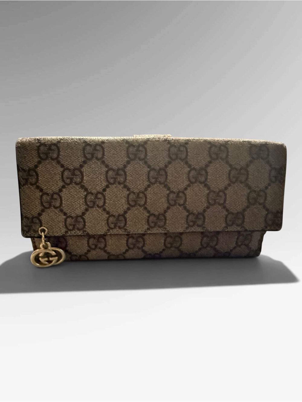 Pre-owned Gucci Brown GG Canvas Clutch with Gold Charm